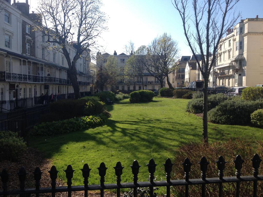 Two Top Central Beach Studios - Also Separate Spa Cabin And Watersports Hove Zimmer foto